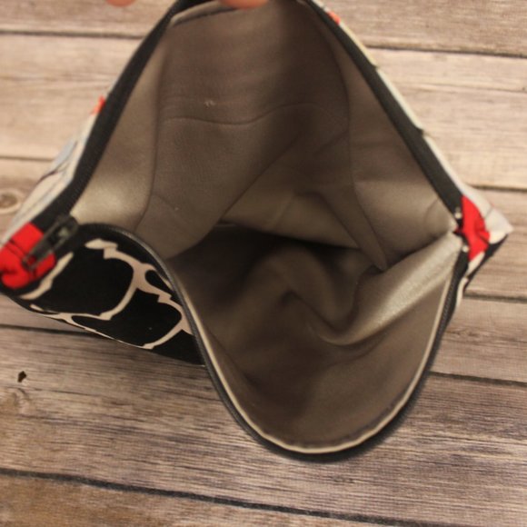 Robin Printed Black & White Buffalo Check Berries Zippered Pouch & Sunglass Case - Picture 10 of 11